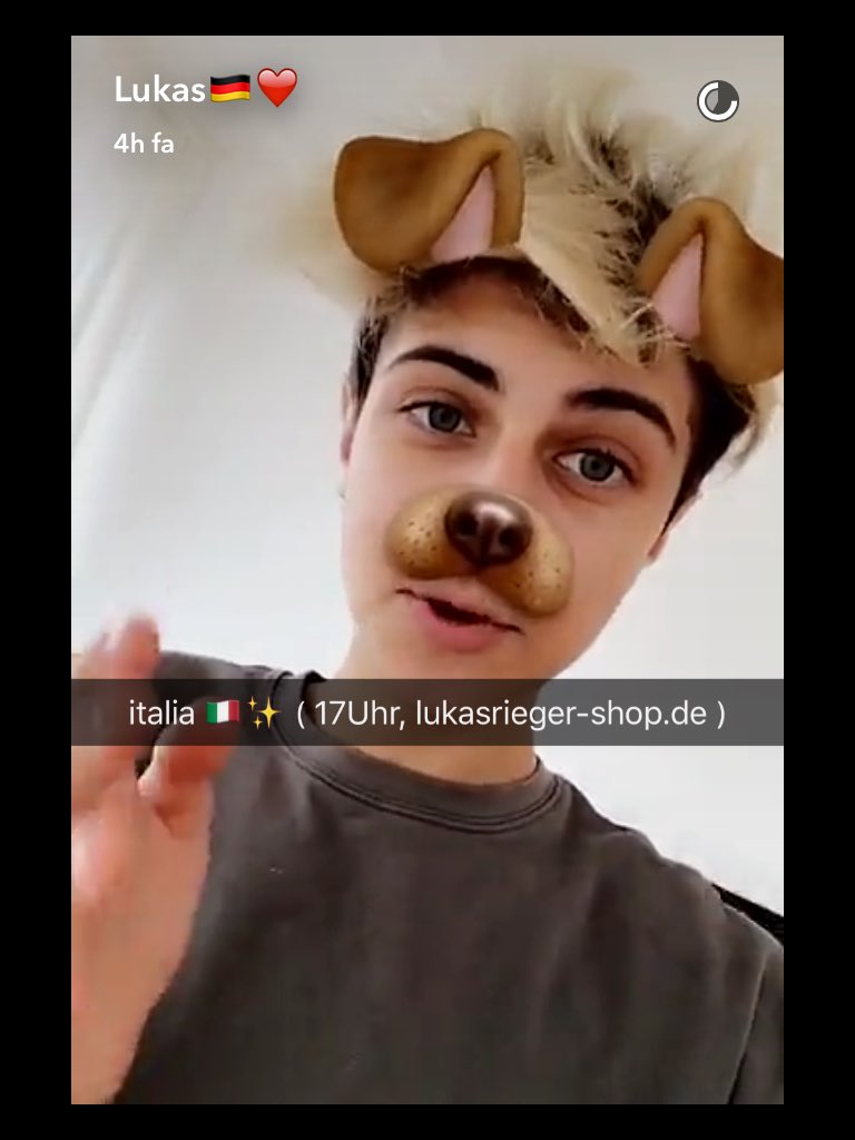 11sara11R's tweet photo. What did u say in that snapchat?? Cause I don't understand German and I'm from Italy...❤️🇮🇹 https://t.co/vPgjUke9v5