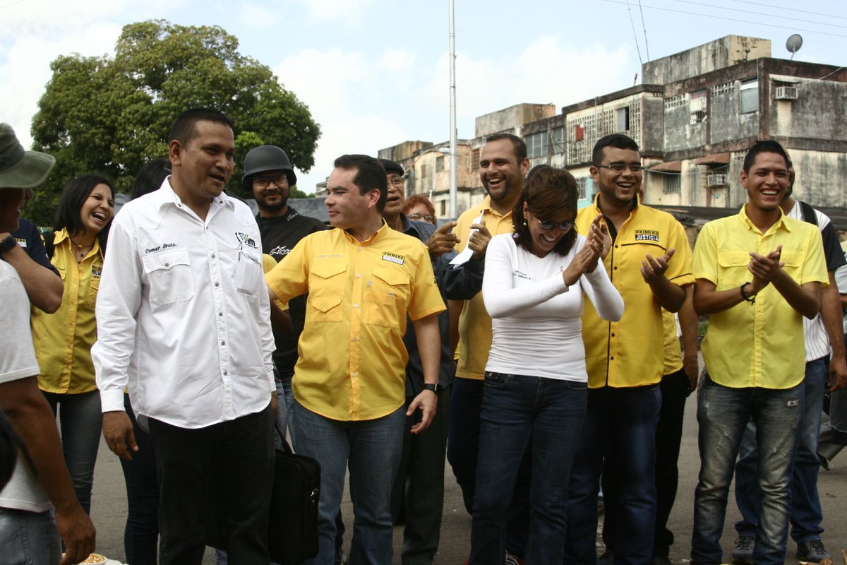 vimmonagas's tweet image. #Venezuela necesita que todos estemos juntos para sacarla adelante, siempre con una sonrisa en el rostros no dejemos que no las quiten!