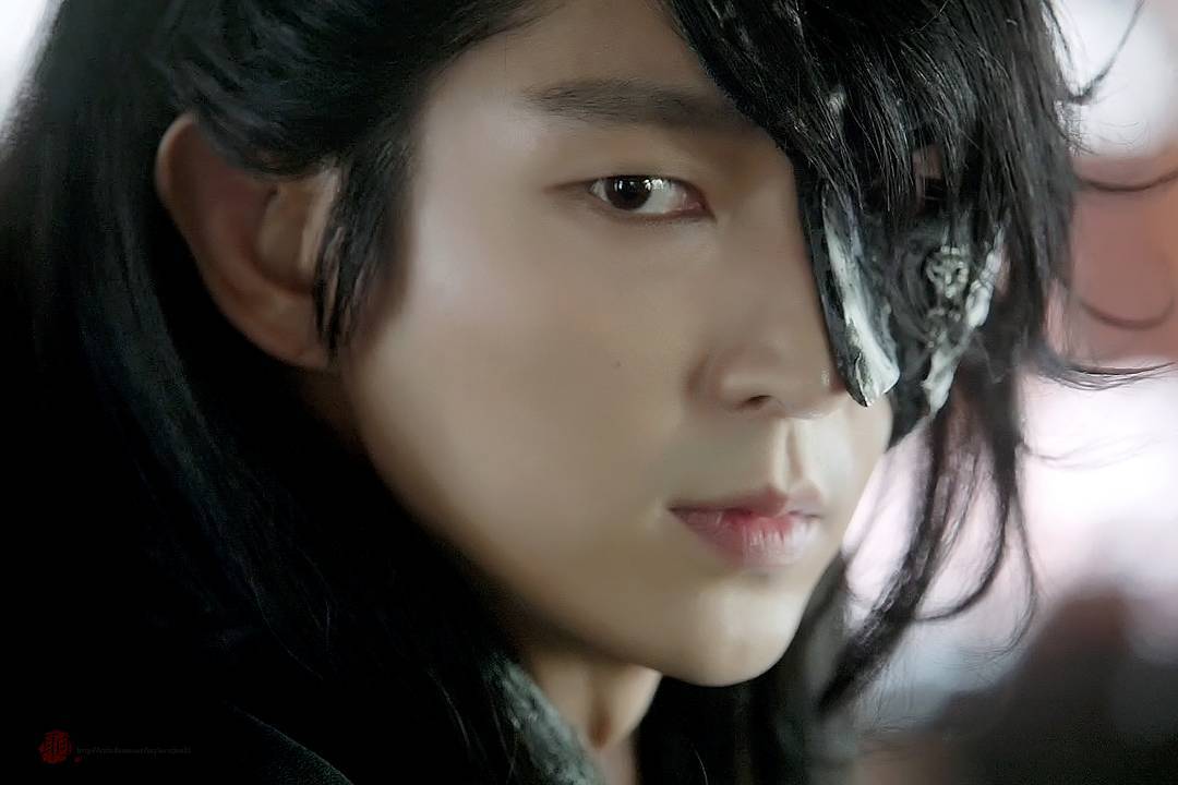 Valeria25R's tweet photo. Good time of day, dear family ~JG❤🌌
#이준기 #leejunki #leejoongi #ScarletHeartRyeo #WangSo #ResidentEvilTheFinalChapter #Commander_Lee #kdrama https://t.co/x0jgxmSiPO