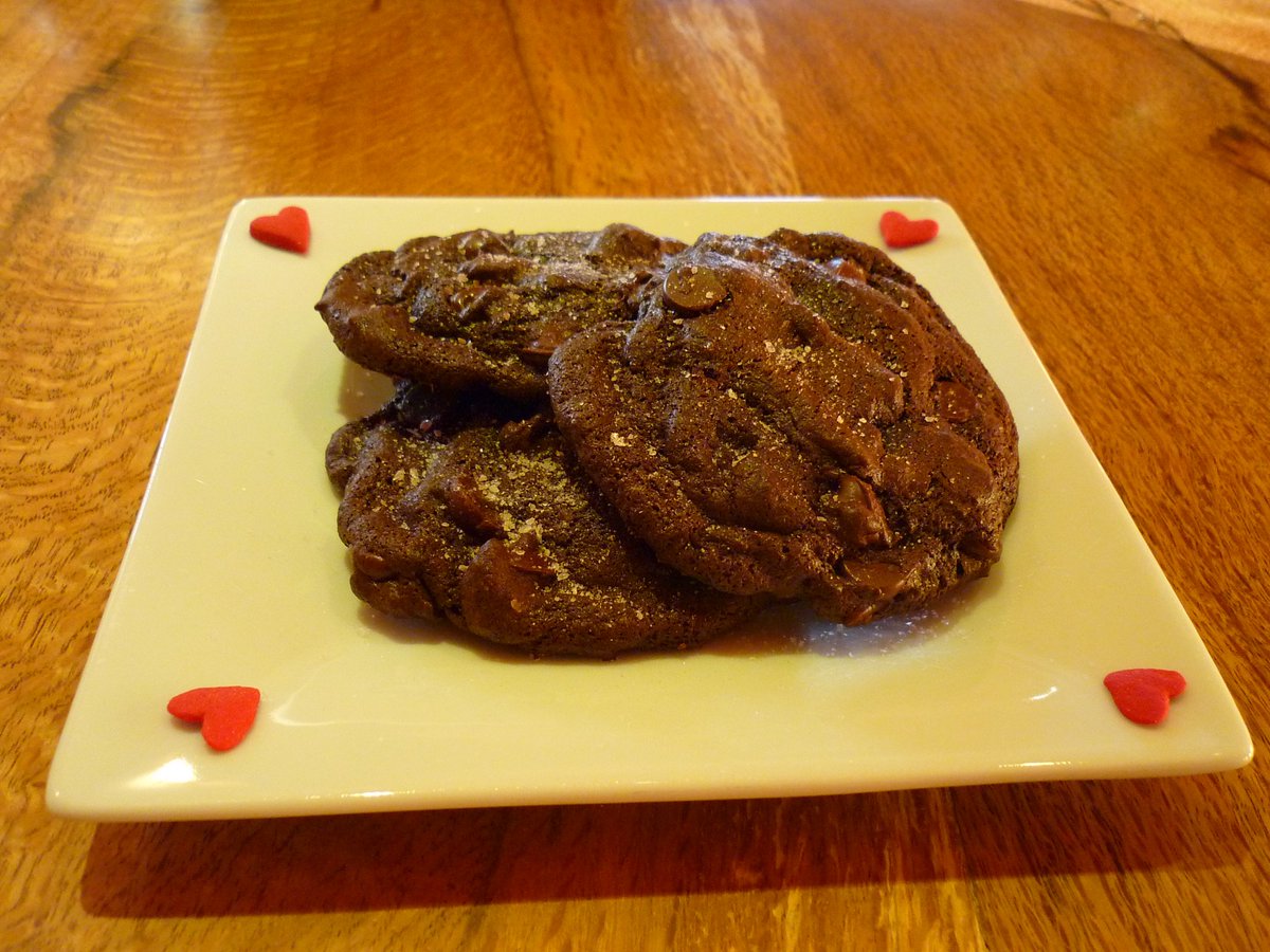 KilerRidge's tweet photo. Valentine's Weekend: try these #darkchocolate EVOO brownie cookie! Paired with our signature Tuscan #EVOO, limited availability! https://t.co/YumlAmApHv