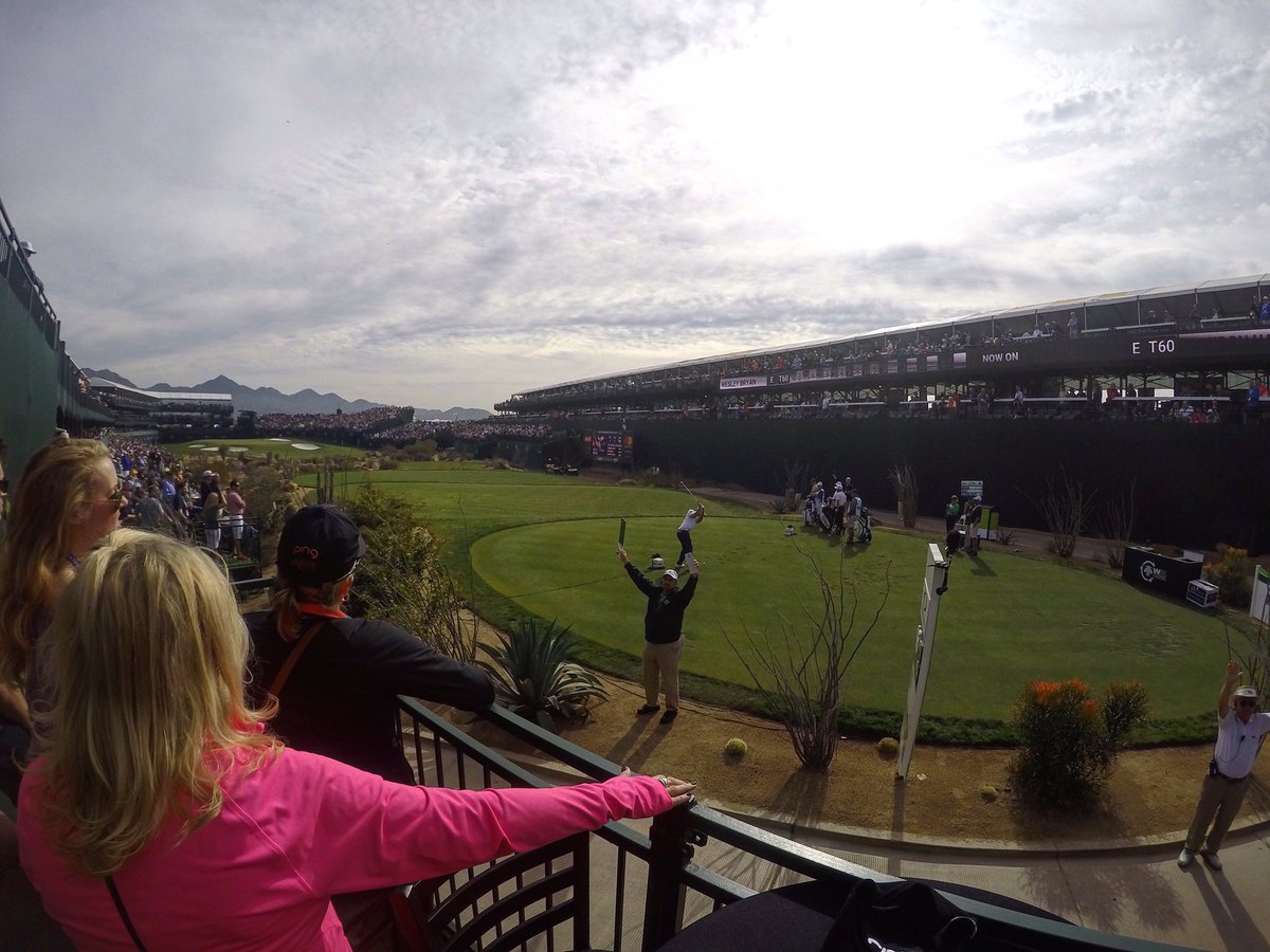 bryanbrosgolf's tweet image. The 16th sure is a lot of fun 😱💪🏼!! #ontotheweekend #goprogolf