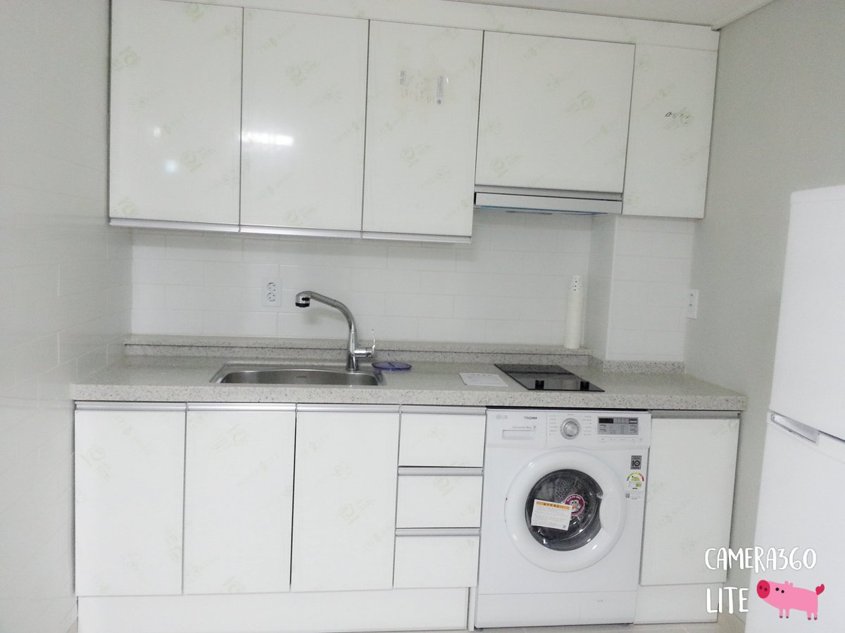 즐거운 주말입니다. 일찍나와서 봄맞이 준비중입니다. 
신축빌라로 값비싸고 오래된 주택에서 탈출하세요~