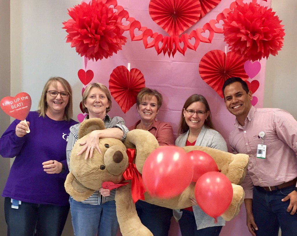 IvarHeredia's tweet photo. #GoRedForWomen #hearthealthmonth @Harman wearing red for Awareness. https://t.co/Wi8buH9se5