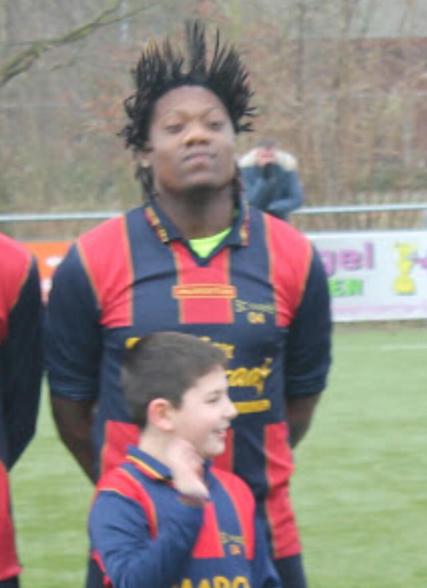 Victoria04Zsel's tweet photo. Zondag 14.30
@Coal - Victoria'04
Mee blijven doen of afhaken?? 
@waterwegsport @RVoetbal @Victoria04zoVld @SportLokaalVLD @PopUpTv_nl https://t.co/woOIadeG9f