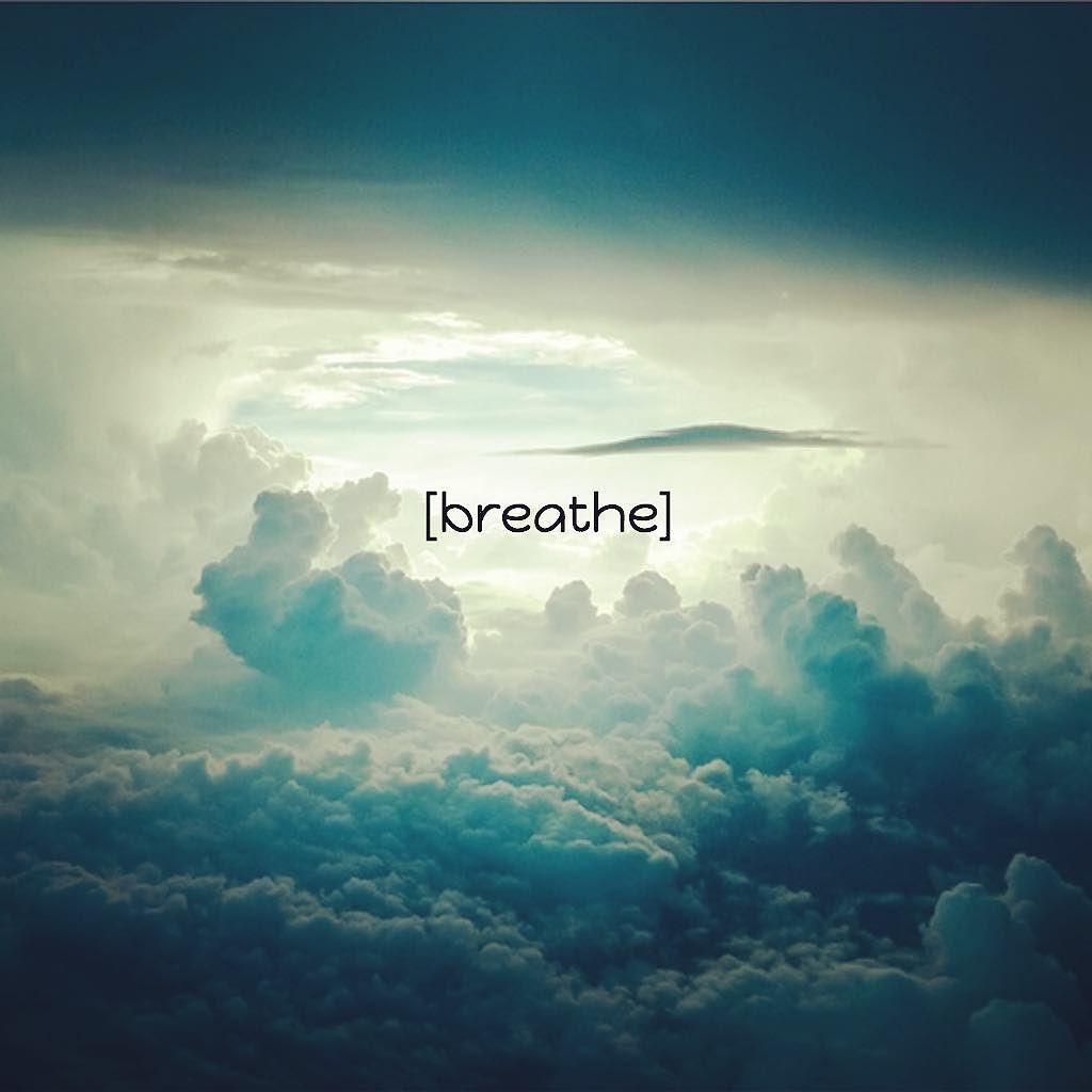 yoga_lifestyles's tweet photo. Exhale gratitude, weekend warriors! https://t.co/2wBz66CuCI https://t.co/m8hkIM5jiP