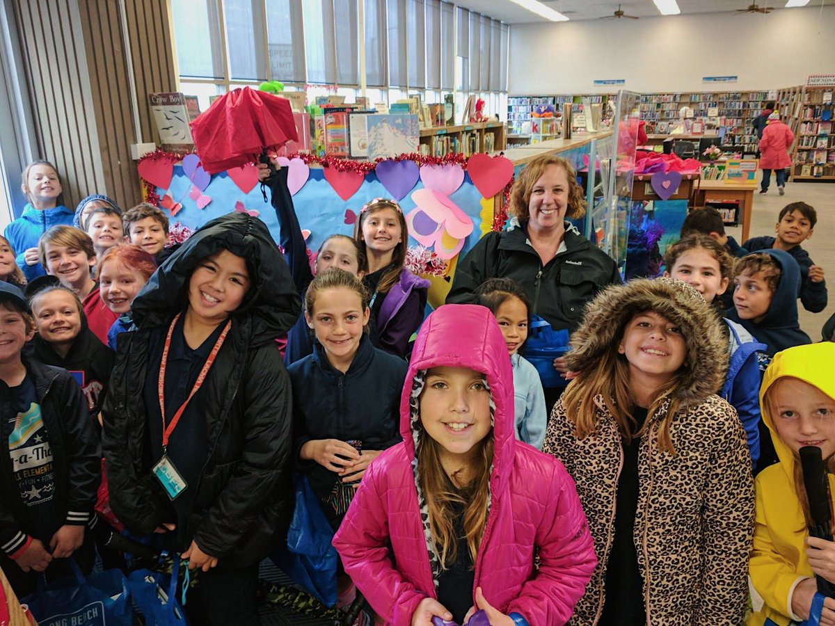 LBCityLibrary's tweet image. Even when it rains, the 3rd Graders at #BayShoreLibrary wouldn't miss their #LBPL visit!