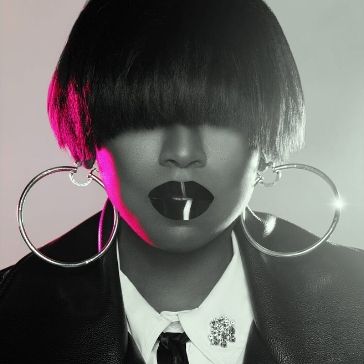 This Saturday 

7am: @MaryAnneHobbs w/ @MISSYELLIOTT 
10am: <a href="/KatiePuckrik/">Katie Puckrik</a> 
Noon: <a href="/LizKershawDJ/">Liz Kershaw</a> w/ Cabbage 

More: bbc.co.uk/6music/program…