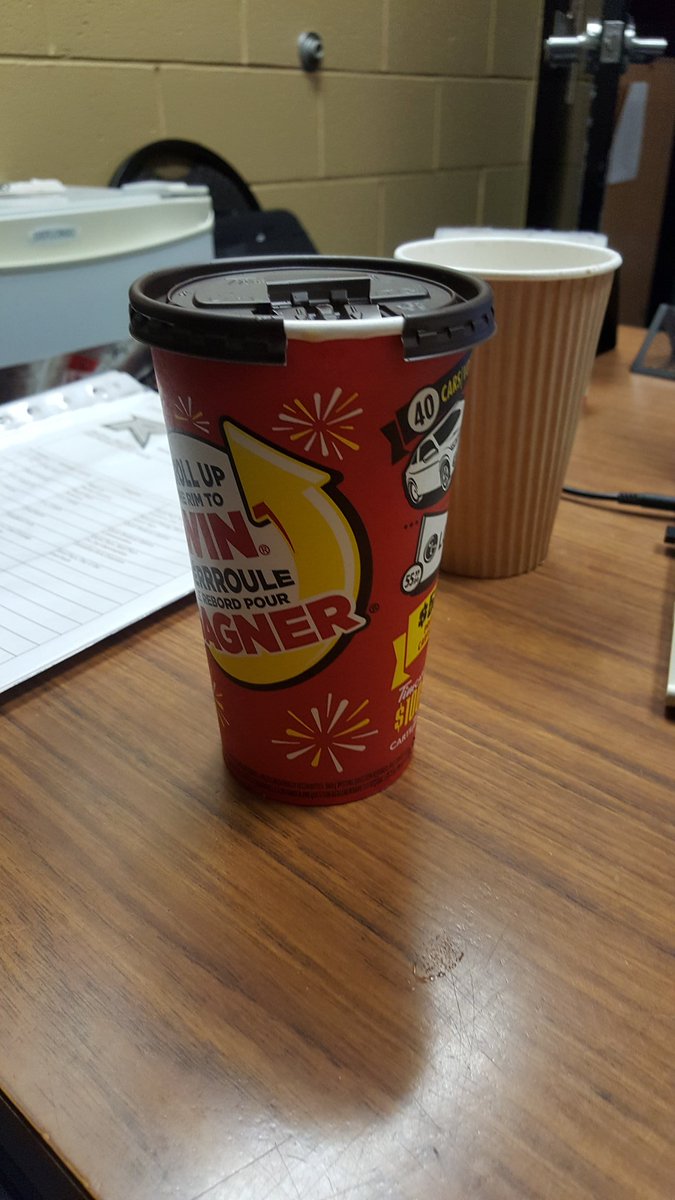Bar_Down_Bill's tweet photo. I owe the kid coffee and he brings me one instead.@hammie93 you rock. #bestteamaround #itakebribes https://t.co/hn5S3bQD9m