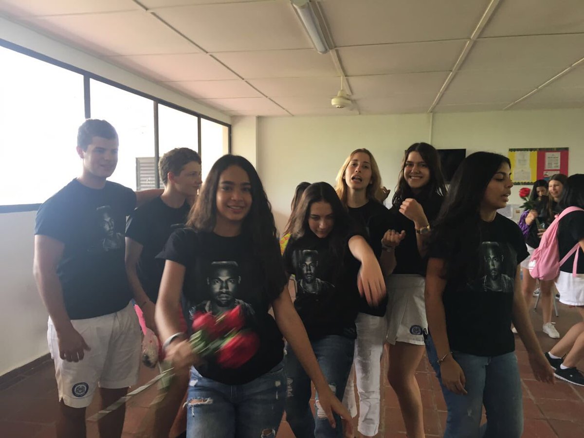 sen17ors's tweet photo. Cuando hay #yapla #gyals y esto es lo que queda https://t.co/3PAQ0SB4Hu