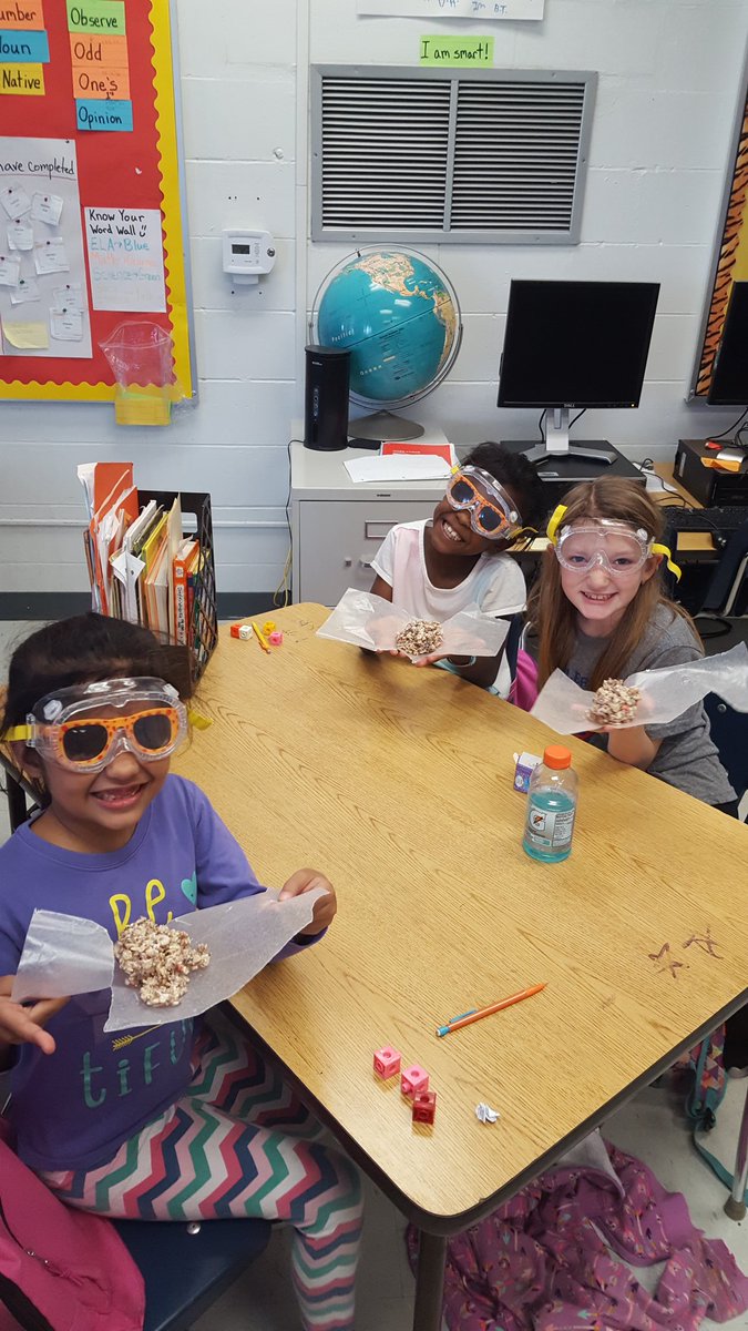 MrD5097's tweet photo. Edible Science! Today we made Edible metamorphic rocks! https://t.co/nvjsVxkENc