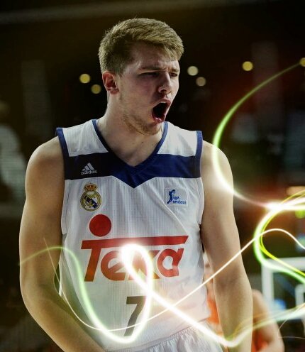RMBasketFans's tweet photo. Luka Doncic: 16 puntos, 9 rebotes, 6 asistencias (30 de valoración)... 17 años. Sin palabras para este jugador https://t.co/NmTgxzsEGE