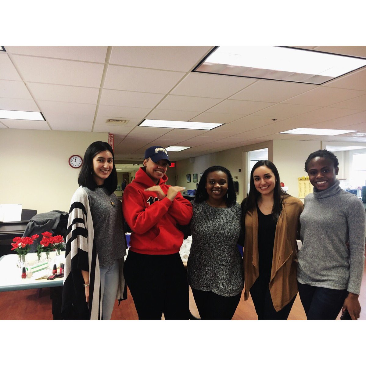 Undergrad President Stephanie joined <a href="/weatqu/">WE at QU</a> this morning to give residents of <a href="/Masonicare/">Mason Keeler</a> mani's and makeovers! ❤ 💅🏼💅🏾 #service