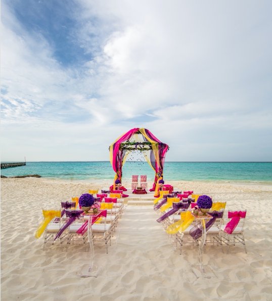 3 Big Reasons to Consider Destination #Wedding ~ buff.ly/2l0XSuU