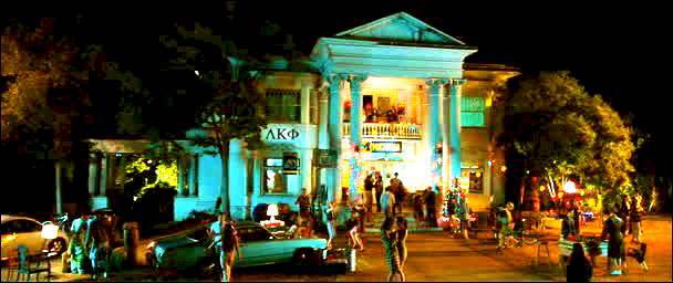 🎊🎉🔊 FIESTA EN PHI GAMMA DELTA, POR EL CUMPLEAÑOS DE LOS SMITH🎊🎉🔊