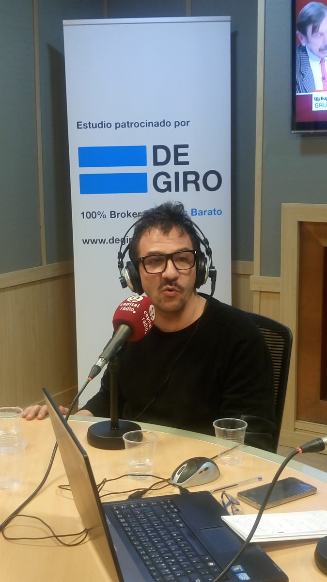 El Marcapáginas tweet media