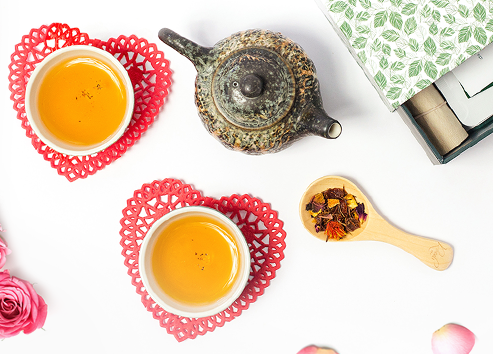 rosalitea's tweet photo. Treat your Valentine or yourself to our special Valentine's Day tea sampler. https://t.co/kXn91hWBsl https://t.co/hAS9VJFS4G