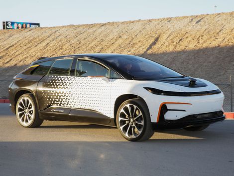 Restinguser_04's tweet image. The electric car start-up Faraday Future debuted the FF 91 at CES 2017 in Las Vegas. #SABCNetwork on #SABCNews