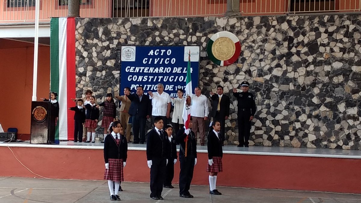 NogalesVer's tweet photo. Acto cívico en conmemoración del centenario de la promulgación de la Constitución Mexicana de 1917. #Nogales #Veracruz https://t.co/RmKBhZdHkn