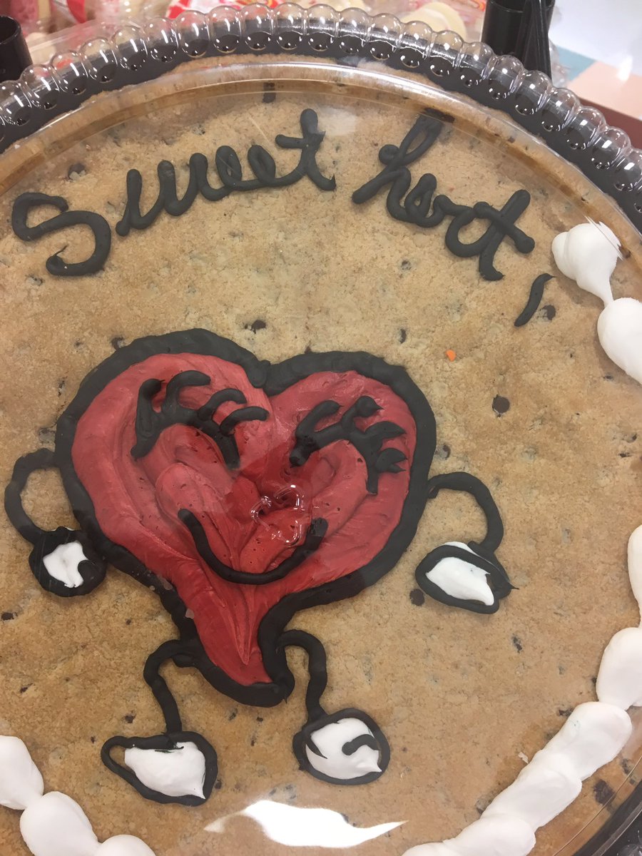 predpreygrill's tweet photo. @kroger better have those bakers brush up on the ole spelling words #breaksmyhert https://t.co/YB9HSAqyEj