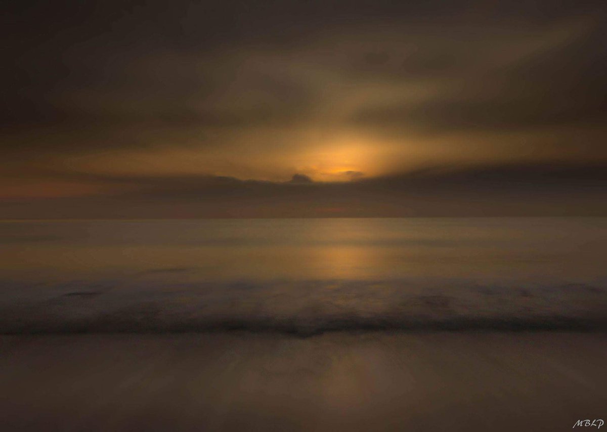 marclandscapes's tweet photo. Atlantic Storm Warning
#Weatherwatcher #weatherphoto #weatherwarning #landscapephotography #picoftheday #beautiful #sunset https://t.co/nbCAirhqb5