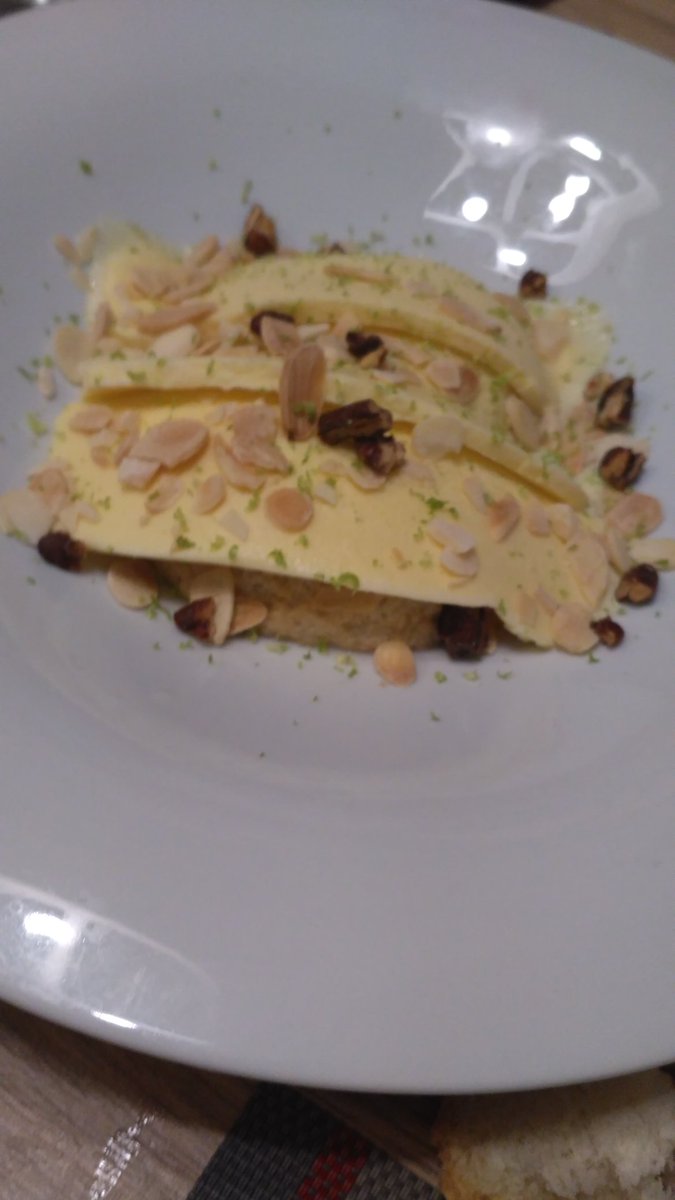 NovadorsGastro's tweet photo. @rbarlam salut, amic!! @jordimarin @juanfratic @jordi_a per ací ja estem acabant , acabem el patiment amb els postres https://t.co/UN8duKQNUL