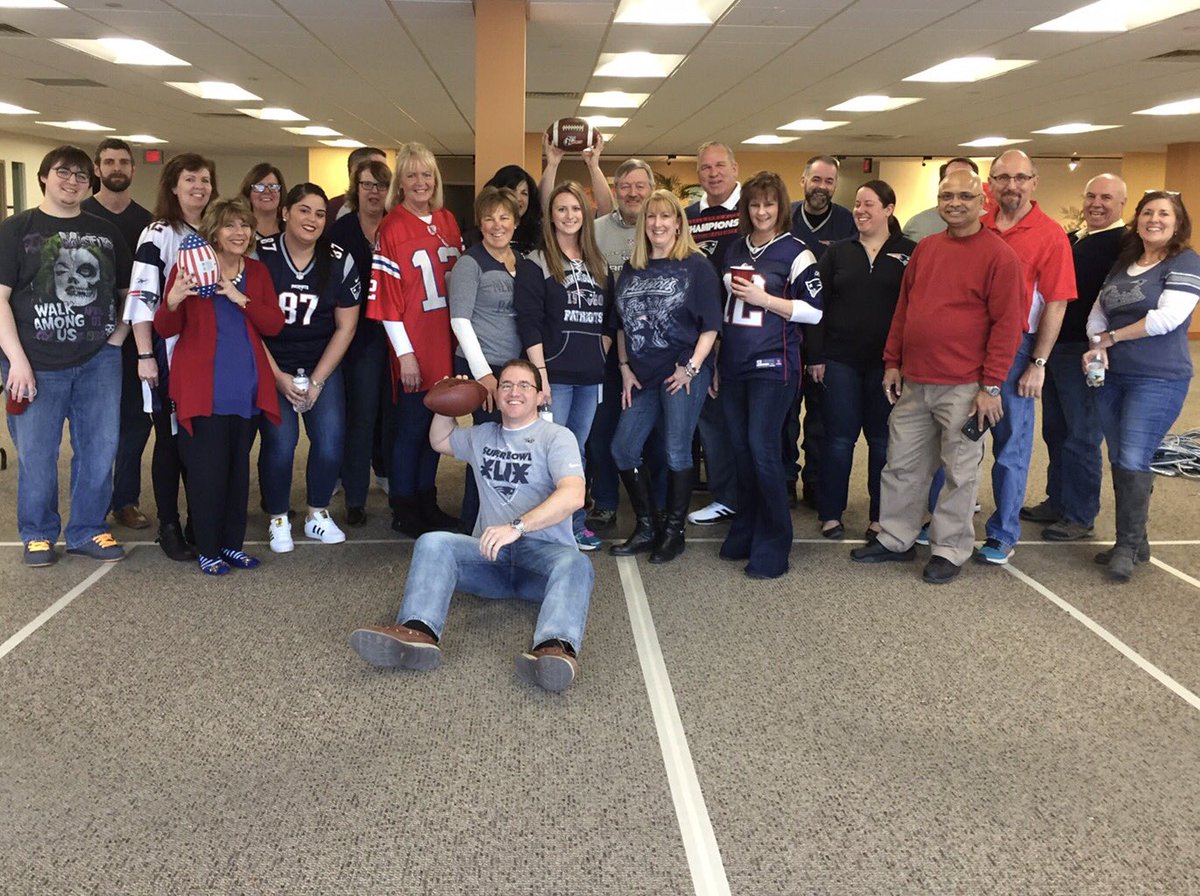 Julie_Machnik's tweet photo. Team spirit day @Zensar ! #patriots #SB51 #onemore #lifeatzensar https://t.co/E7wAGlcK6X