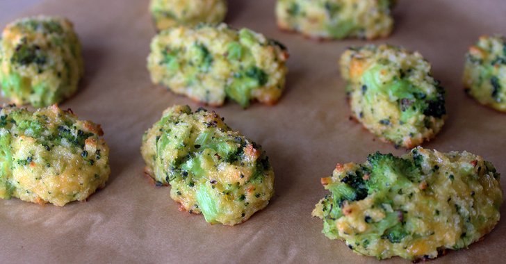 POPSUGARWell's tweet photo. Craving tater tots? Here's a low-carb broccoli-cheese version to bake up at home: https://t.co/t7SCdiLQbO https://t.co/qk40sxpPSY