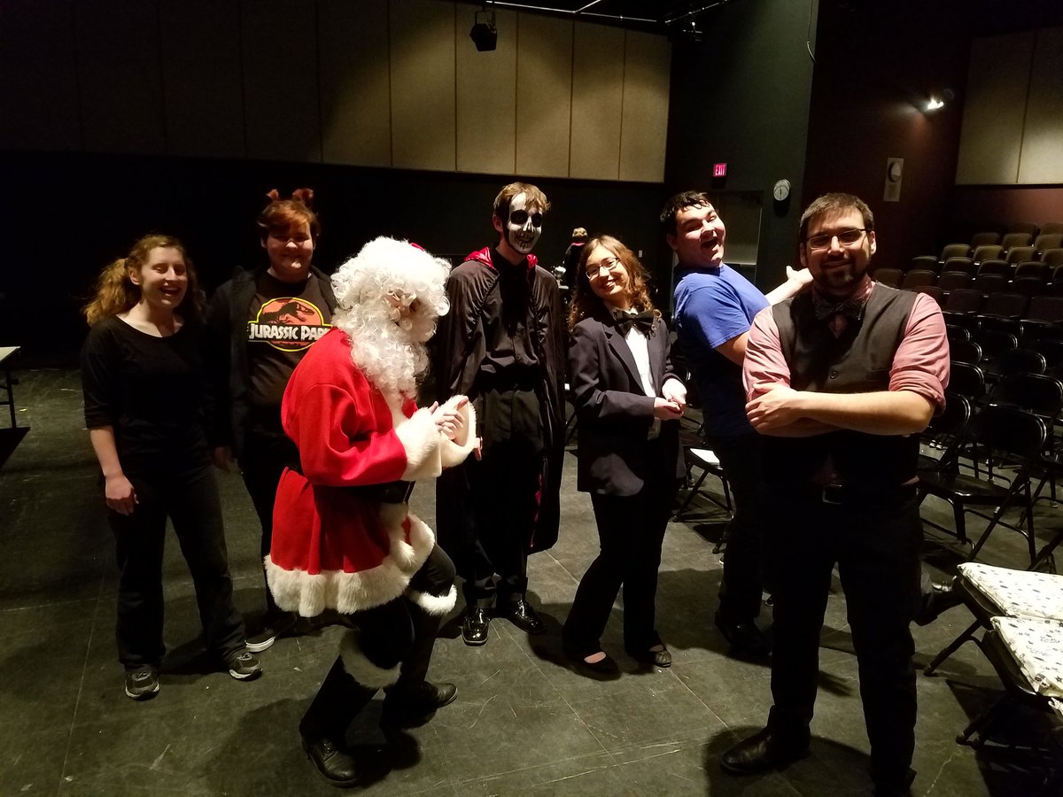 gdplayers's tweet photo. One-Acts in 1 hour. Best show in town. #gdrsdchat #gdstrong #gdplayers https://t.co/DcuGJCLcVB