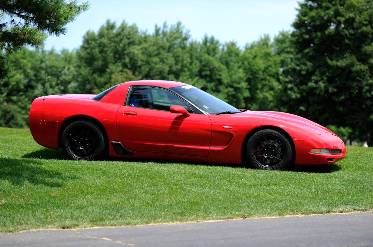 CorvettePassion's tweet photo. Let's see some #FRCs! #FixedRoofFriday #CorvettePassion #MidAmericaMotorworks #C5 #Z06 #C5Z https://t.co/G3Z1KxNmQZ