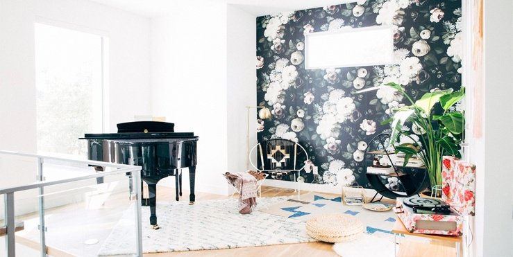 ELLEDECOR's tweet photo. Tour A Denver Bungalow That Turns Floral Print Into A Modern Accent https://t.co/MOmiXGA1b6 https://t.co/tXciOWNb6n