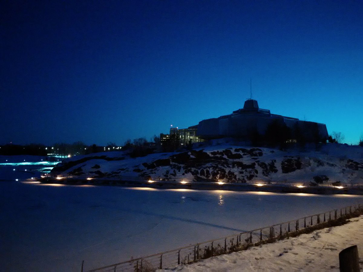HeyItsMeMissJT's tweet photo. TGIF. #workoutswithaview #mykindoffridaynight  ❄ https://t.co/JiRpANMhjI