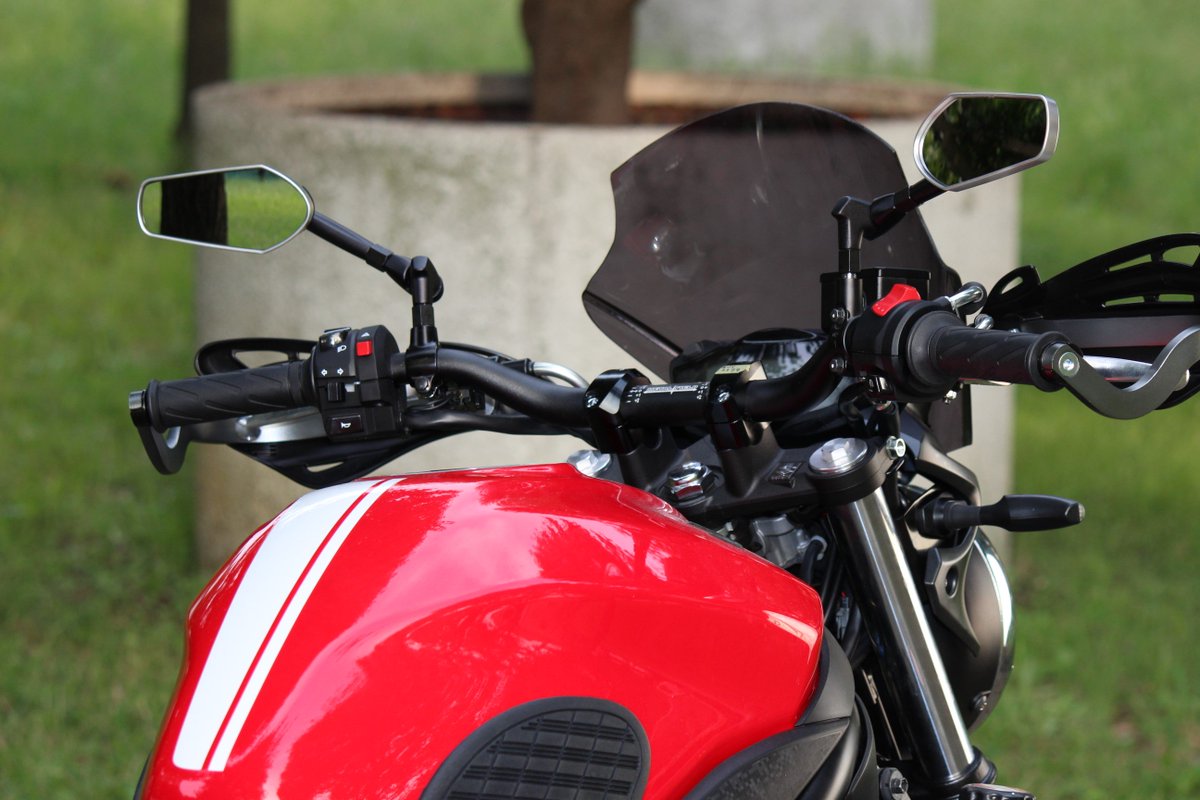 スズキ SV650 「スクリーンメーターバイザー」 https://t.co 