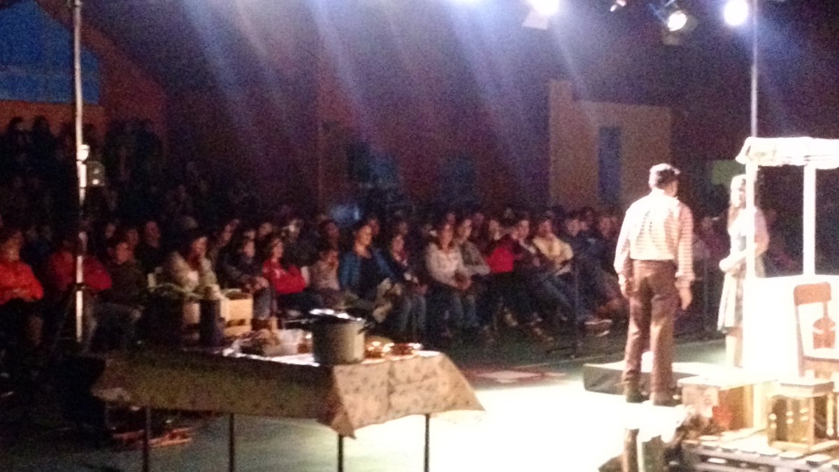 A esta hora #MoteConHuesillos , con lleno total   #VeranoLosMuermos2017