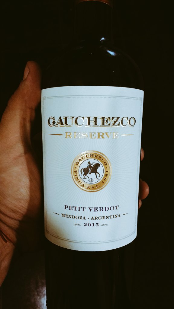 Viernes de pastel de papas casero y Petit Verdot de <a href="/gauchezcowines/">Gauchezco Wines</a>. #ildolcefarniente🍷