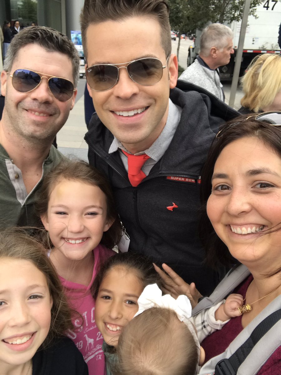 <a href="/houstonlifetv/">Houston Life TV</a> 's <a href="/derrickshore/">Derrick Shore</a> was nice enough to chat with me, <a href="/glassongirls3/">Marci Glasson</a> &amp; our fam today.