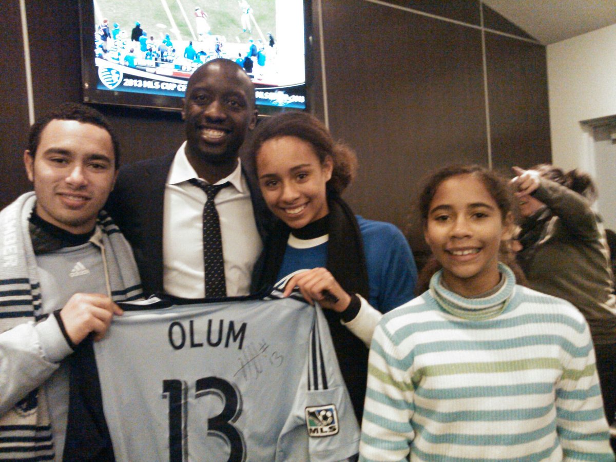 j_lynn_48's tweet photo. @OmoshLaw13 We wish you the best of luck in Portland! #MLSCup2013 @Lairbear_1 @rissa_3717 https://t.co/LkLn6i32cd