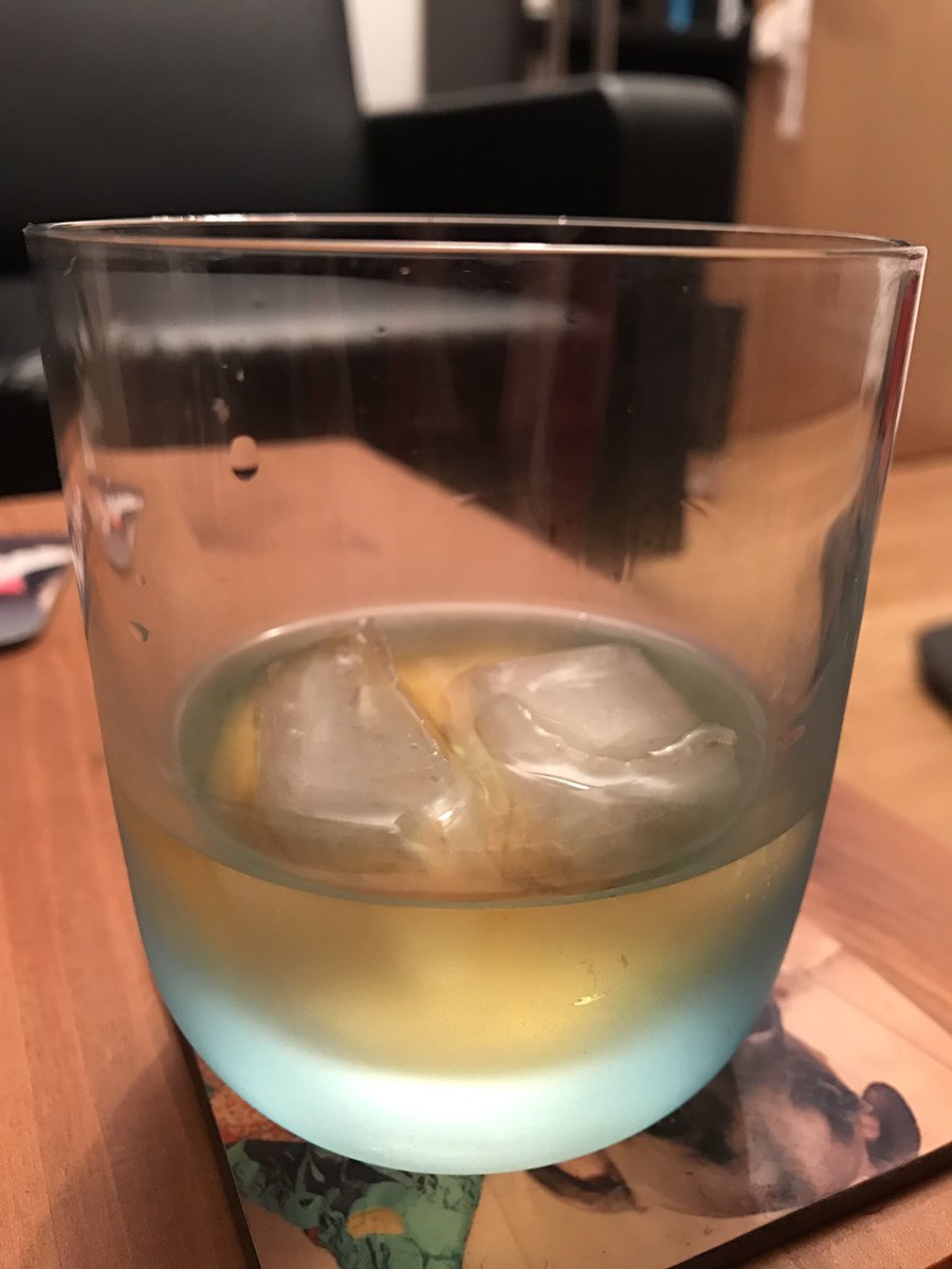 gaulty86's tweet photo. End of a long days work. #deserved #rest #bushmills #whiskey #pizzaintheoventoo #dinnerat1am #ignitelondon #wasgreat #eventhepowercut https://t.co/EZobkynOXY