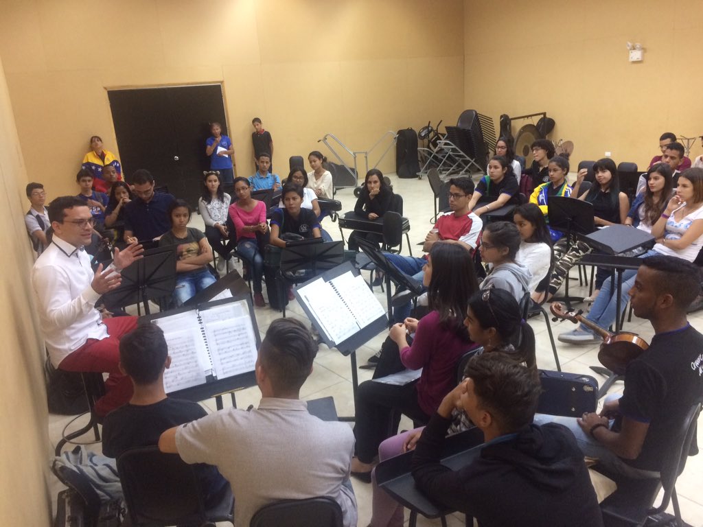 Ya está con nosotros el Mtro <a href="/jascompositor/">JAS</a> gran concierto 12/02, Gracias <a href="/hotellajareal/">Hotel Laja Real</a> <a href="/elsistema_/">Ale</a> <a href="/sarrapia/">Tortuguero</a>