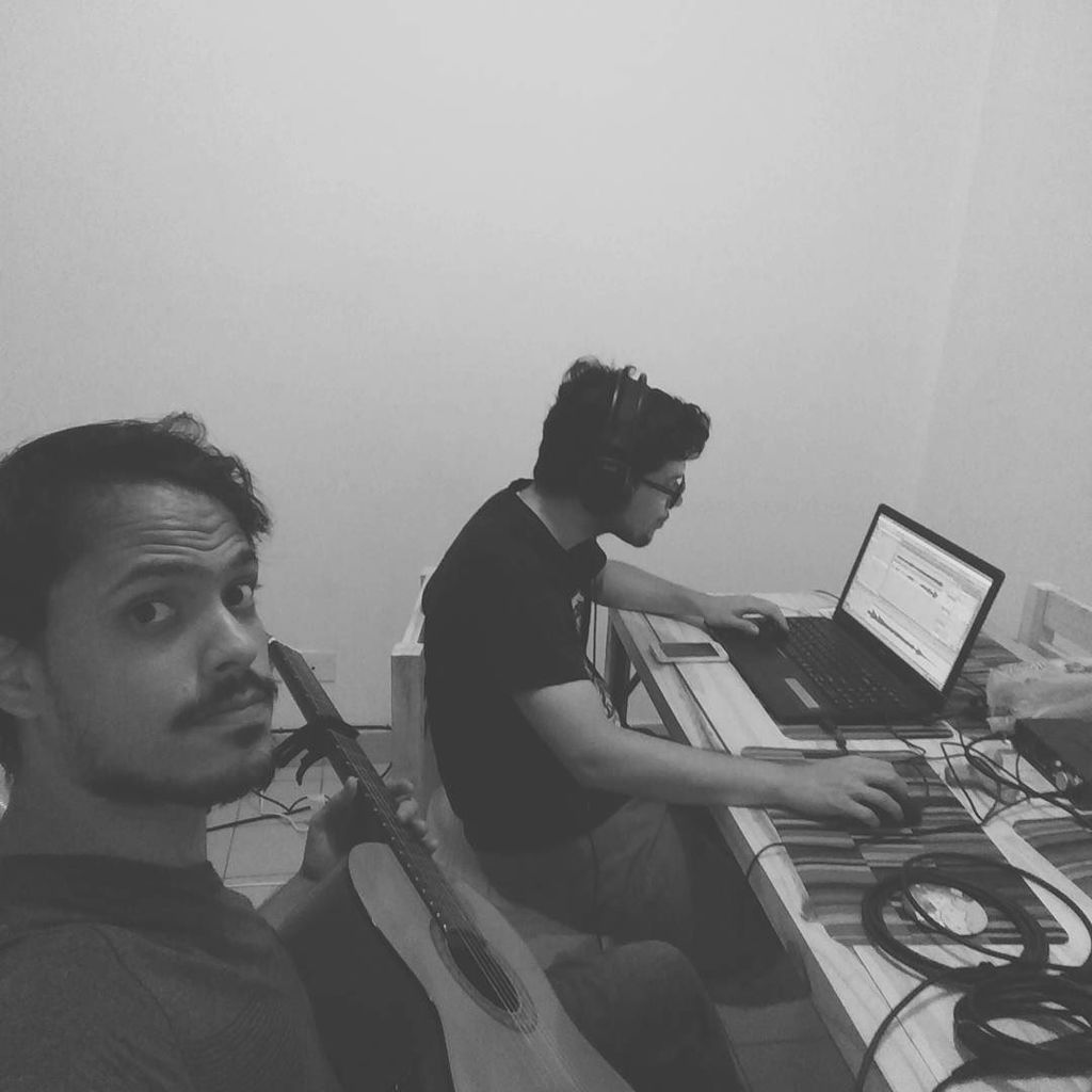 Cocinando.

#music #l4l #band #baires #rock instagram.com/p/BQEnb5_A-b2/