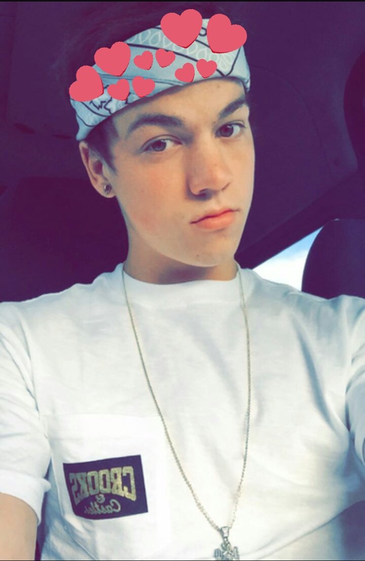 CastrouMagda's tweet image. Happy Bday @taylorcaniff. I can't believe   you're turning 21. I love you so so much 😍😍❤❤