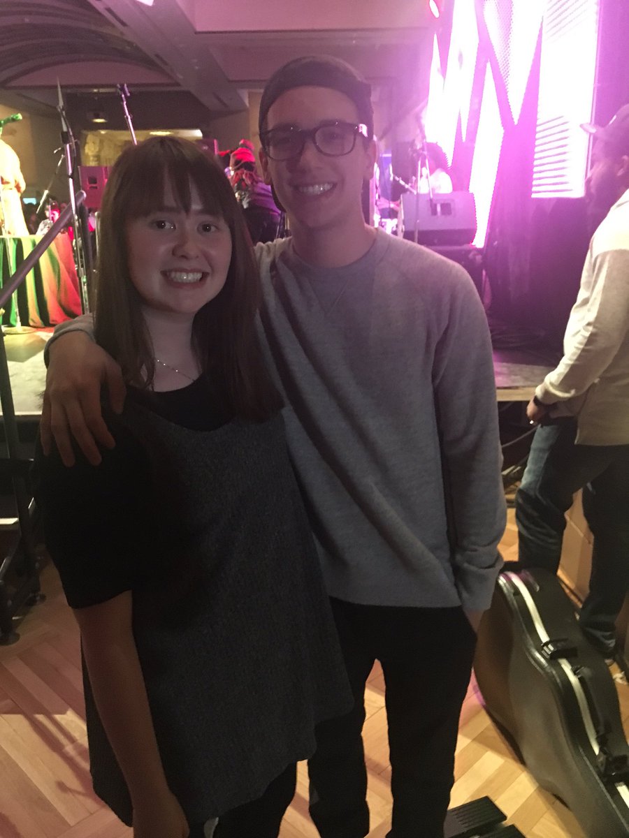 painfullies's tweet photo. So happy to have finally met @lucasdipasquale π #ryersonrepresent #FNLROM https://t.co/DDhsL7JpBx