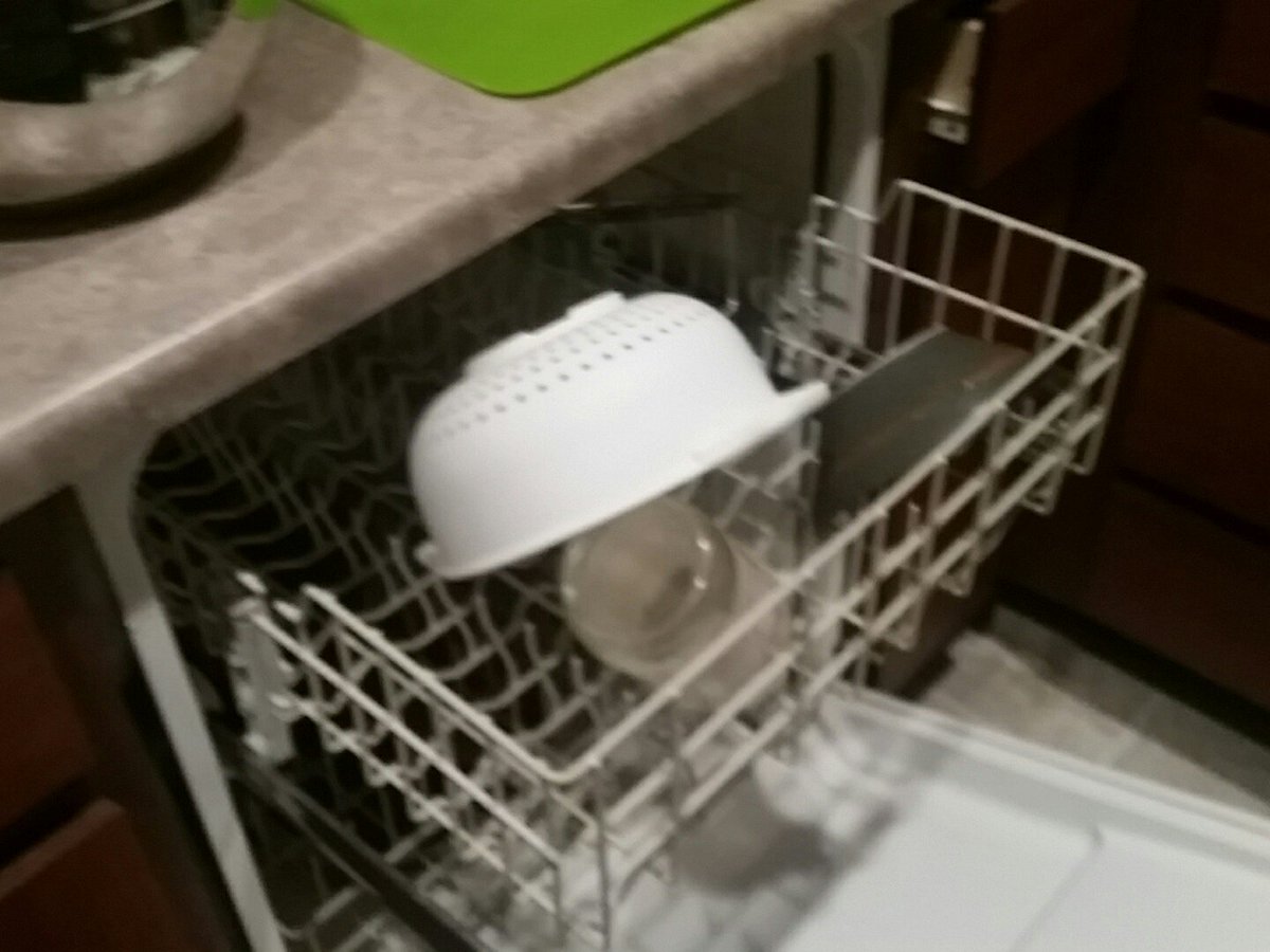 Rideshareindy's tweet image. emptied dish washer and load left over dishes from yesteryday , while you went bowling, also spend 31$ on our breakfest