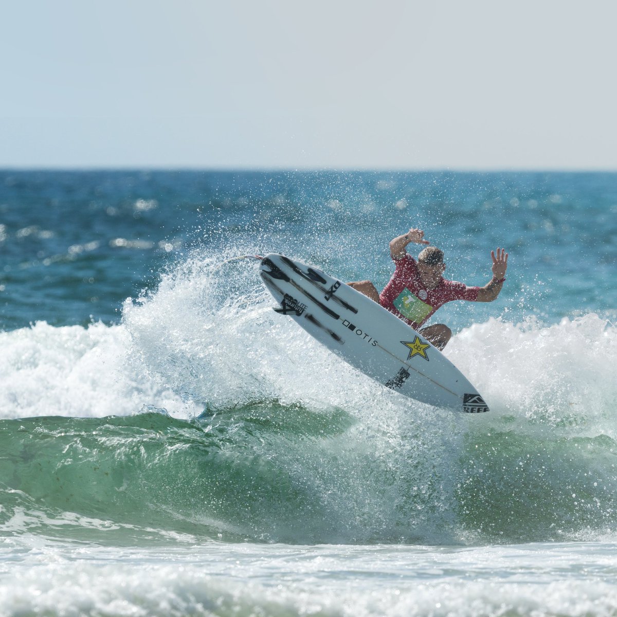 dhdsurf's tweet photo. @mitchcrews throwing around the DX1 through to round 6 #TweedCoastPro #QS DX1 5'11 x 19 x 2 3/8 with @FuturesFins
https://t.co/0TZD9kHRpa https://t.co/IVg3r65pPp