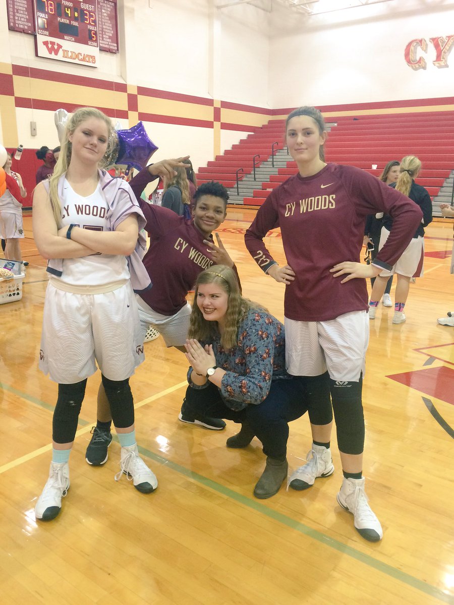 CWBballgirls's tweet image. Congratulations to our Senior class of 2017! Best part? Our season isn&apos;t over yet!! #westillhaveworktodo