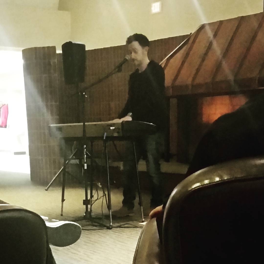 _azzurae's tweet photo. Witnessing great artists perform is always a pleasure. Thank you @MattBeilis for such a great night!

#greatmusic #funtimes #love #art https://t.co/zKxp1xhTZV