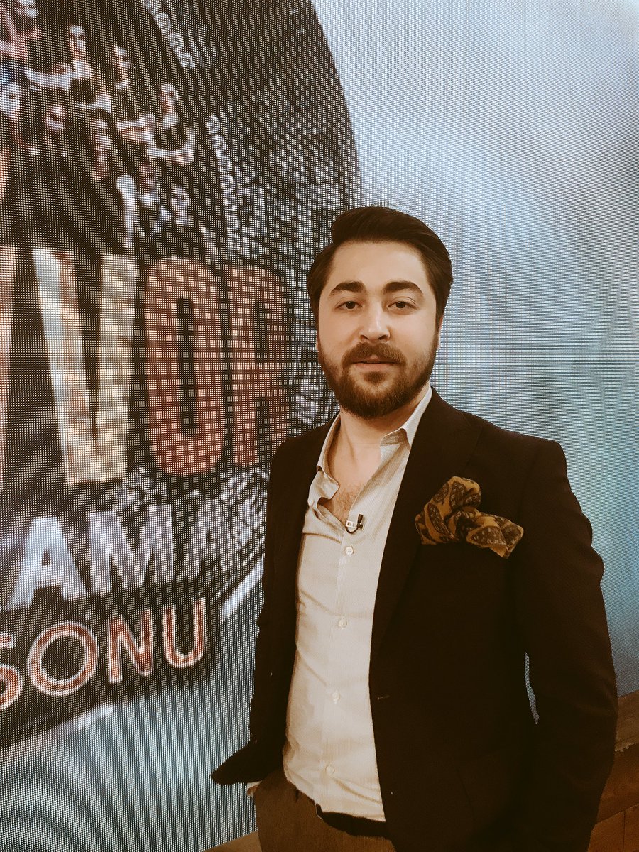SemihoztrkFanCl's tweet photo. Biri asalet mi dedi  HaftaSonu SurvivorPanorama https://t.co/U7KppeawEf