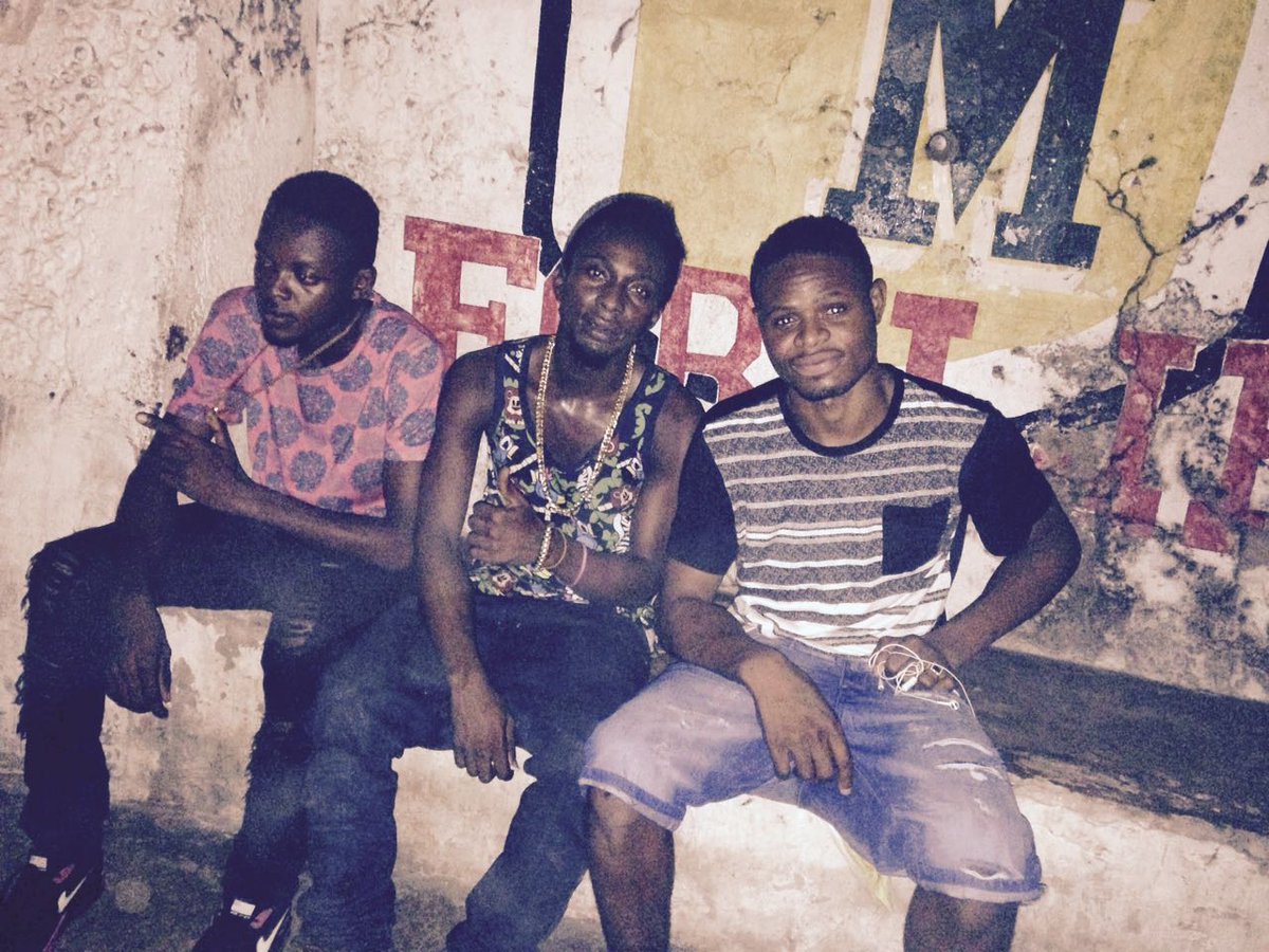MulaPalmer's tweet photo. IT WAS LIT INSIDE SHATTA BEACH AT JAMES TOWN
IWAN.N.FRIENDS

MAAAD https://t.co/pygcaJuRRX