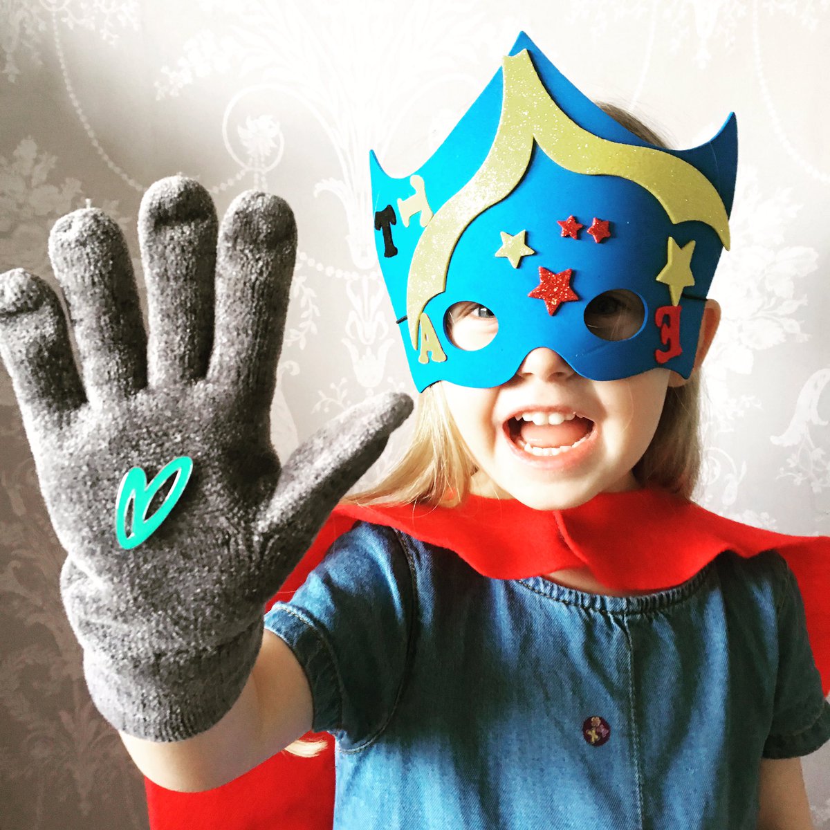 TheMilnerCakeCo's tweet photo. It's #worldcancerday today and here is my little super girl with her @trekstock heart on her hand. Text TREK003 to 70070 to donate £3. https://t.co/5VBQXiNWwX