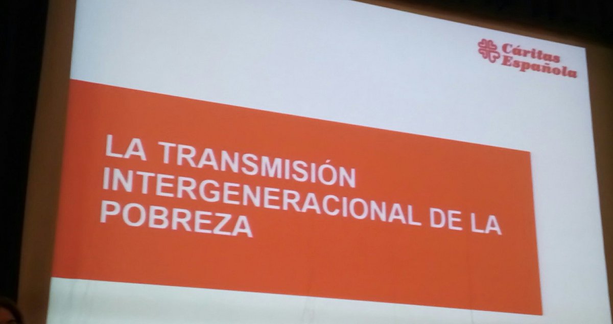 lafranla15's tweet photo. Los proyectos de Familia e Infancia de @ValenciaCaritas #LlamadosaSerComunidad empiezan la mañana del encuentro escuchando a Carmen García https://t.co/banA3RYMbq