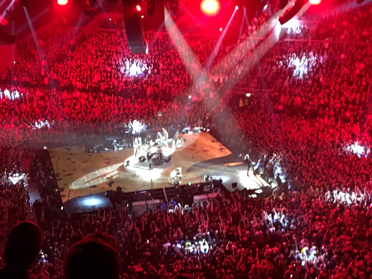 FloBVB666's tweet photo. Dafür das #Metallica das Konzert nach 5 Songs eigentlich krankheitsbedingt abbrechen wollten...
#MetInCPH #Metallica 🇩🇰 https://t.co/rdKR5lE8Xh